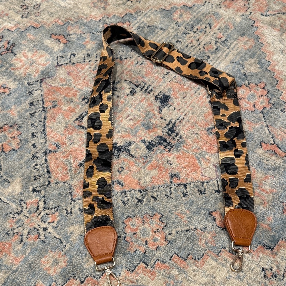 Ah-dorned Leopard Print Women's crossbody purse strap